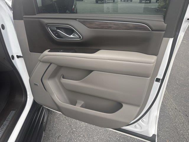 2022 Chevrolet Suburban - $43,990