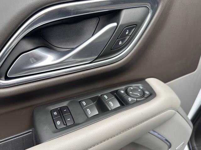 2022 Chevrolet Suburban - $43,990