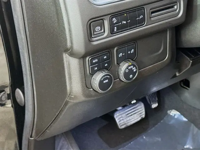 2021 Chevrolet Suburban - $27,907