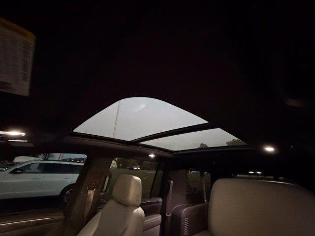 2021 Chevrolet Suburban - $28,000