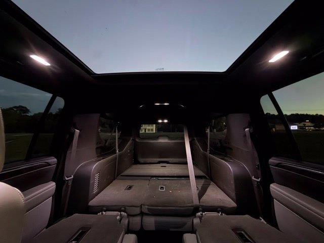 2021 Chevrolet Suburban - $28,000