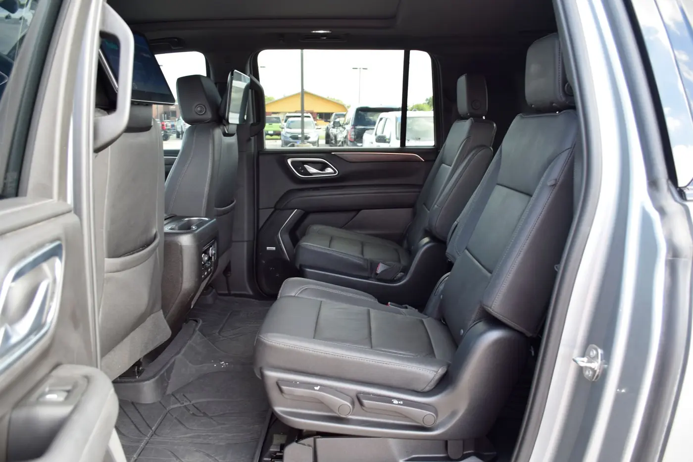 2023 Chevrolet Suburban - $51,225