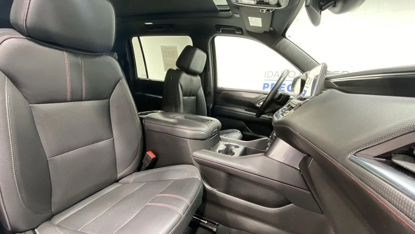 2024 Chevrolet Suburban RST