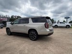 2023 Suburban Thumbnail 4