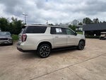 2023 Suburban Thumbnail 7
