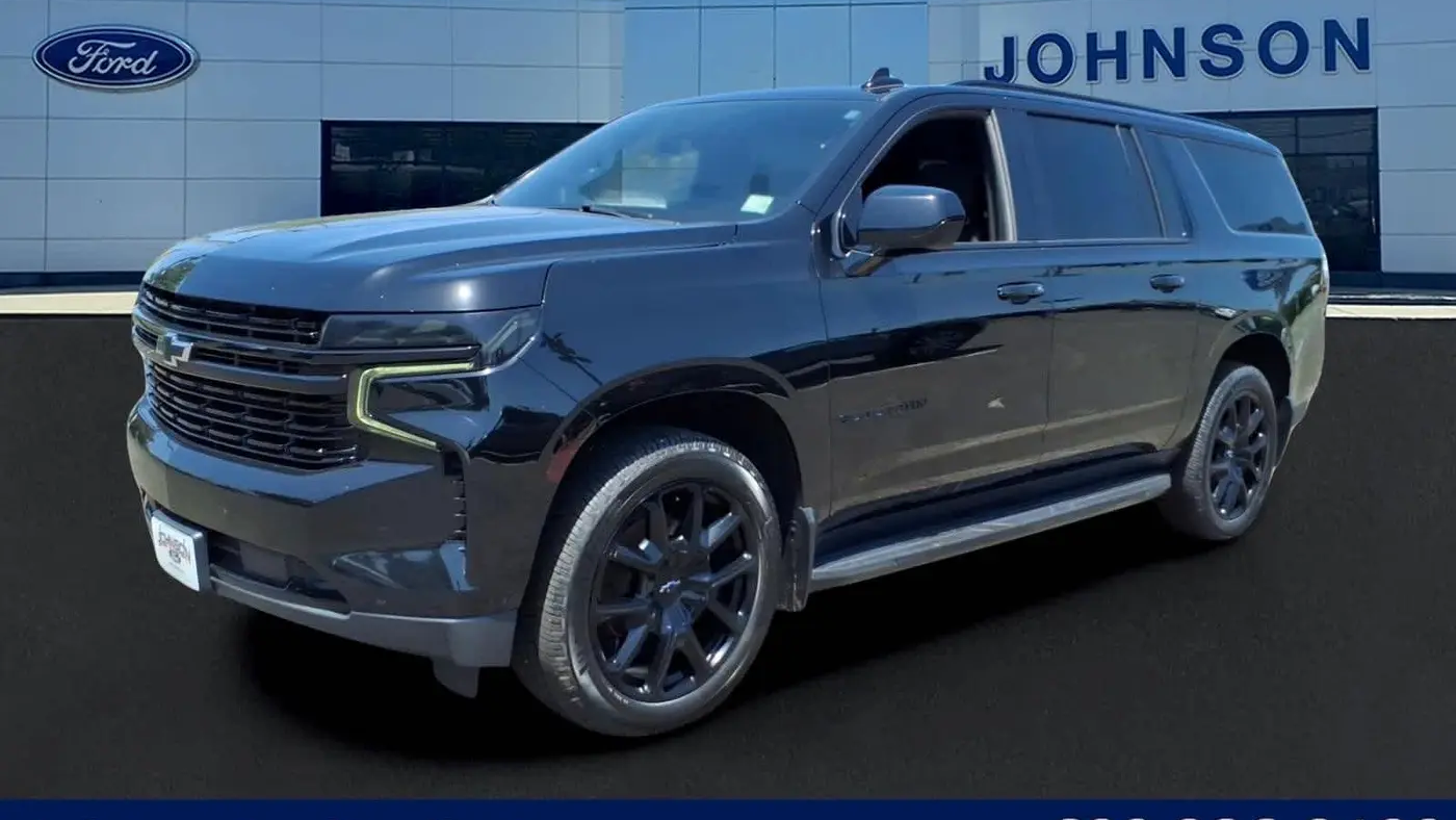 2023 Chevrolet Suburban RST