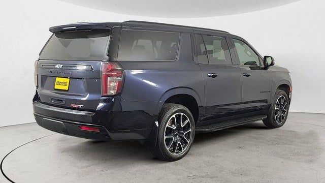2023 Chevrolet Suburban RST