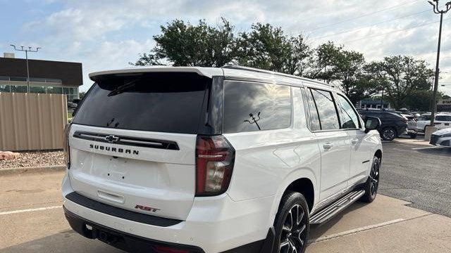2023 Chevrolet Suburban RST