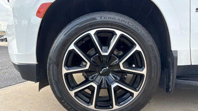 2023 Chevrolet Suburban RST