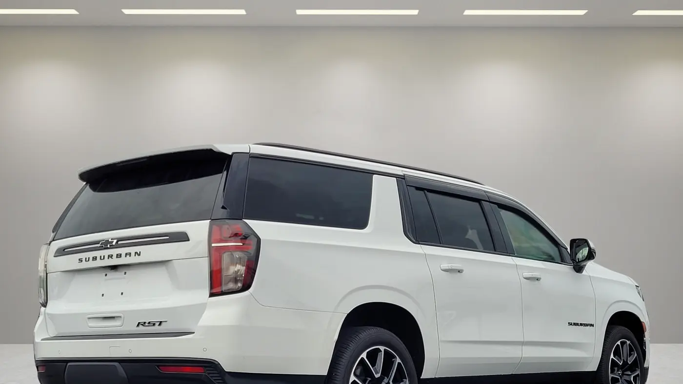 2024 Chevrolet Suburban RST