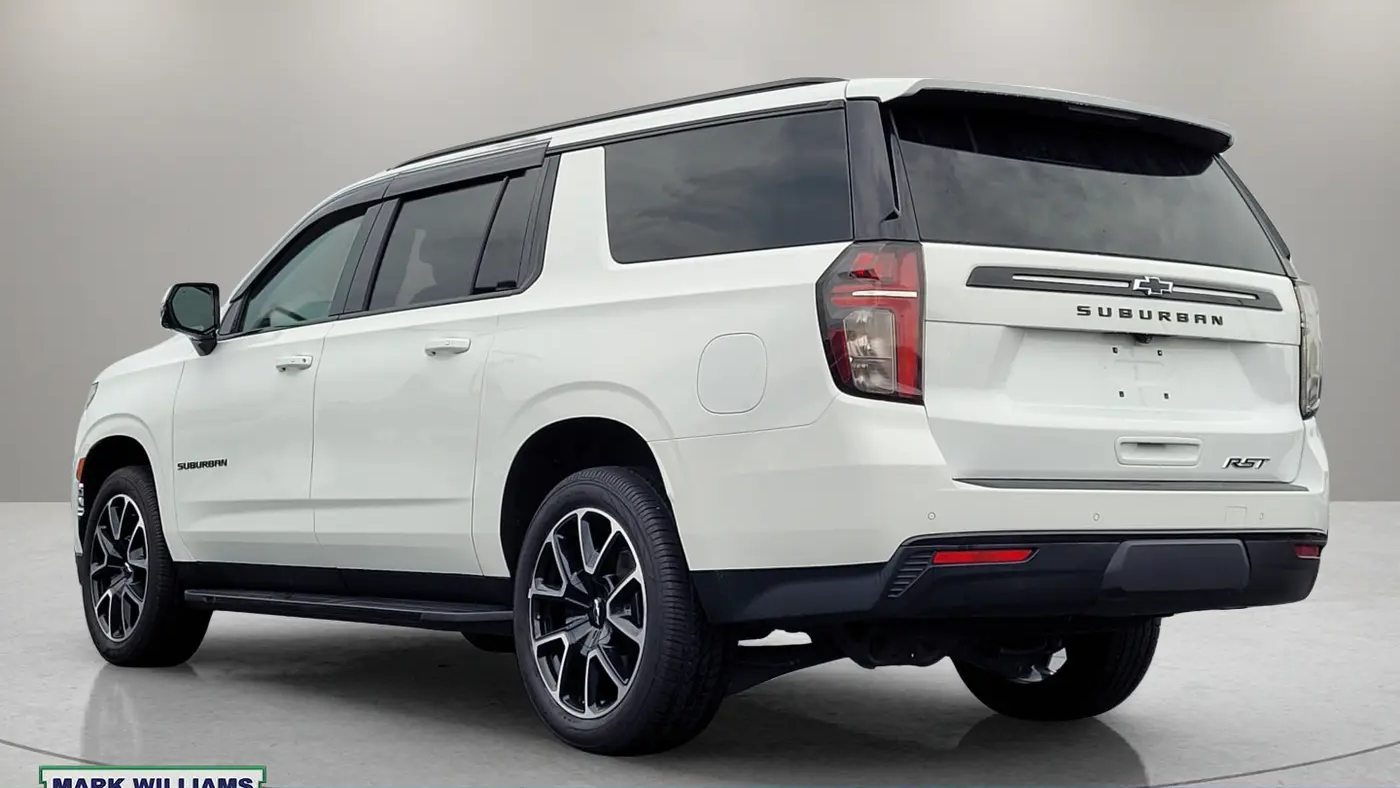 2024 Chevrolet Suburban RST