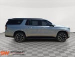 2024 Suburban Thumbnail 8