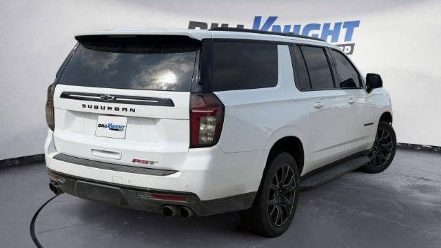 2023 Chevrolet Suburban RST