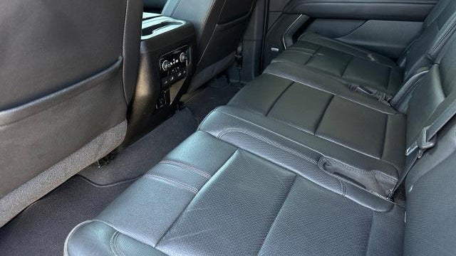 2021 Chevrolet Suburban RST