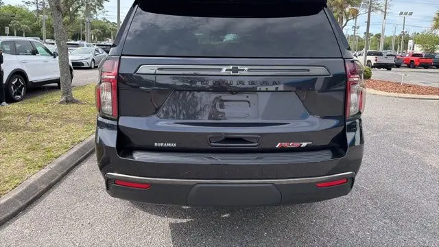 2022 Chevrolet Suburban RST