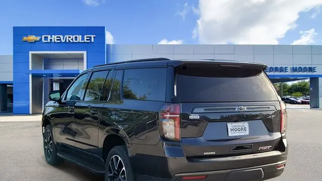 2022 Chevrolet Suburban RST