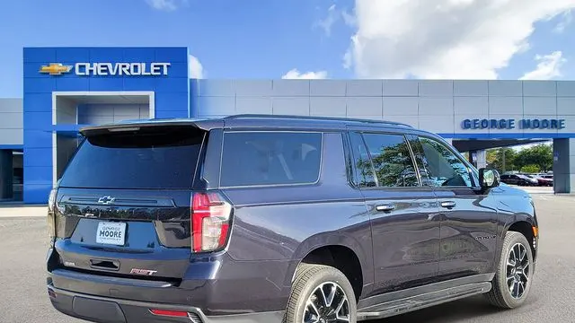 2022 Chevrolet Suburban RST