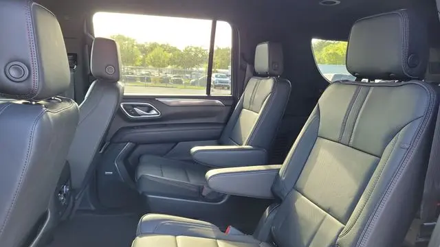 2022 Chevrolet Suburban RST