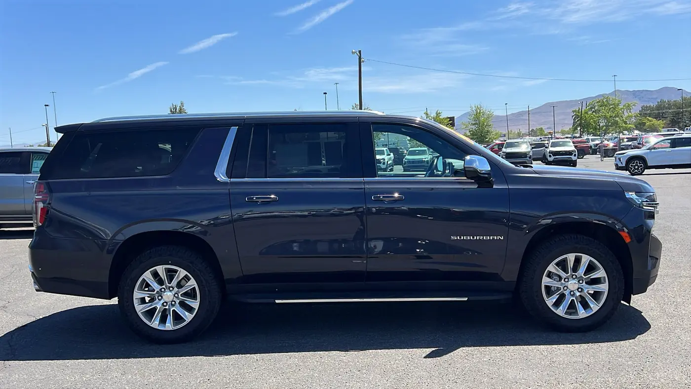 2023 Chevrolet Suburban Premier
