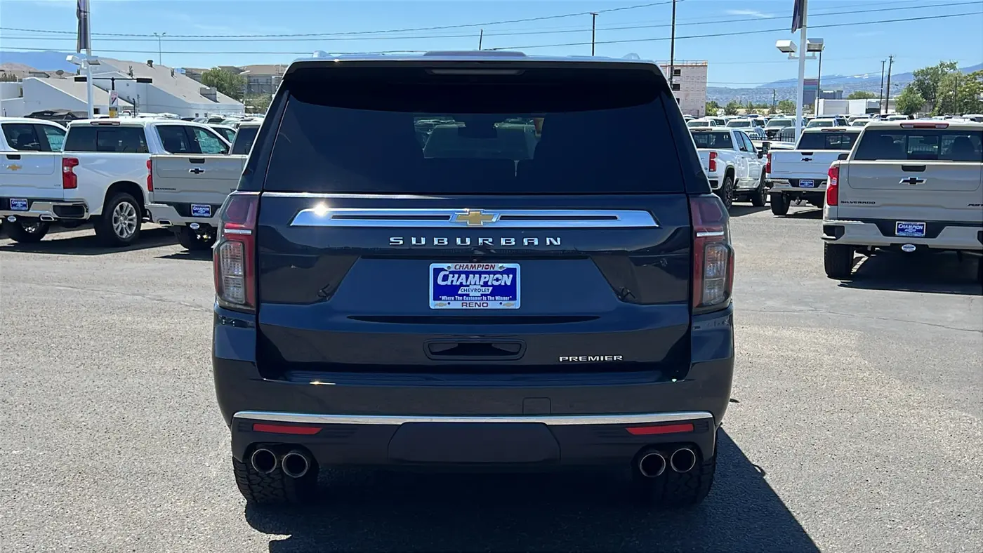 2023 Chevrolet Suburban Premier