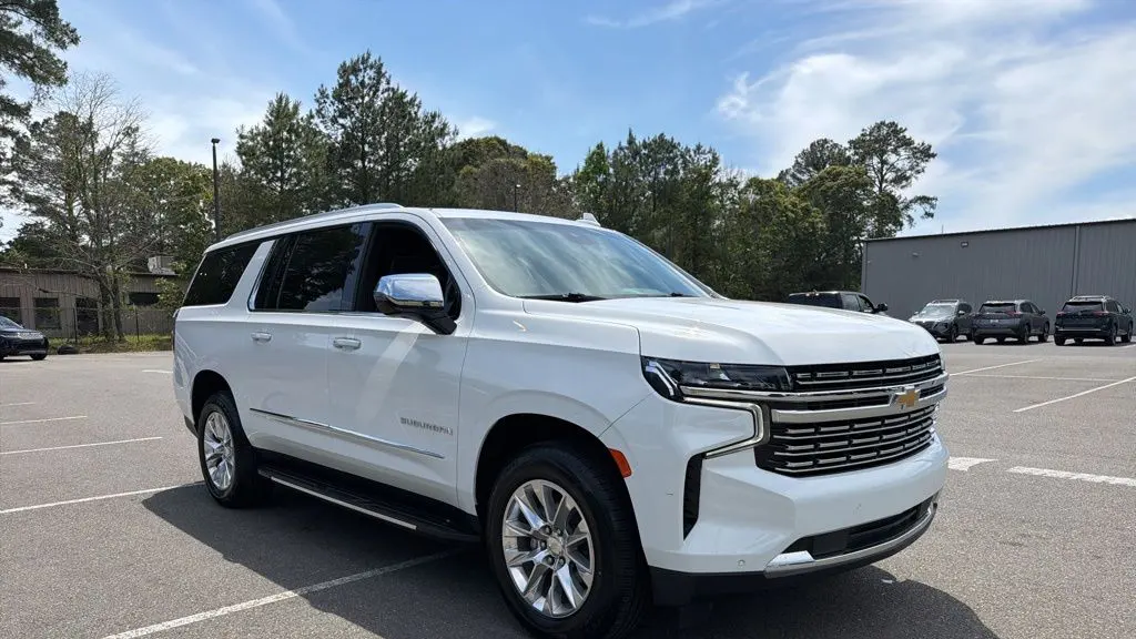 2023 Chevrolet Suburban Premier