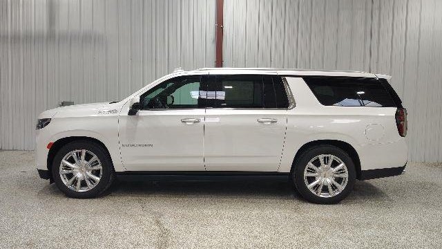2023 Chevrolet Suburban High Country