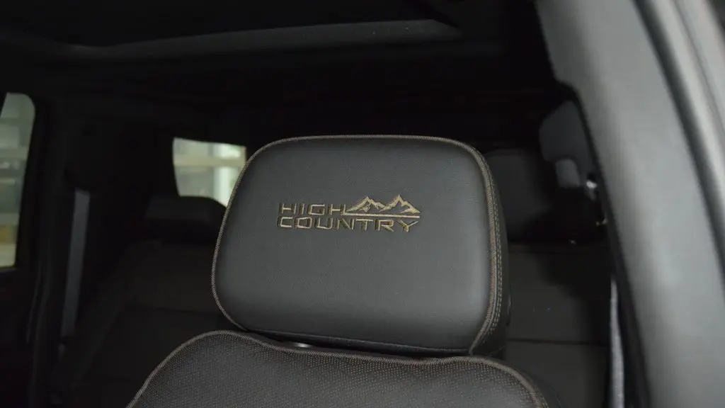 2023 Chevrolet Suburban High Country