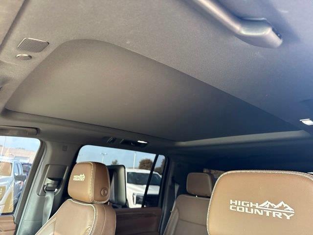 2021 Chevrolet Suburban - $39,000