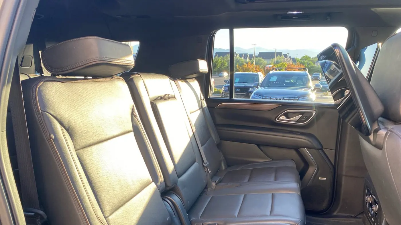 2023 Chevrolet Suburban High Country