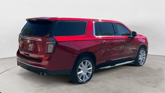 2023 Chevrolet Suburban High Country