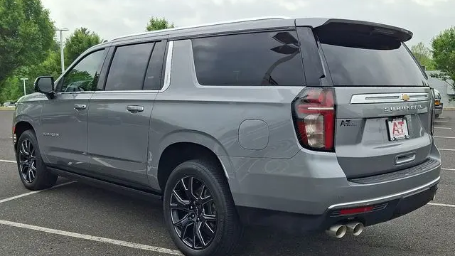 2023 Chevrolet Suburban High Country