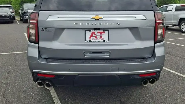2023 Chevrolet Suburban High Country