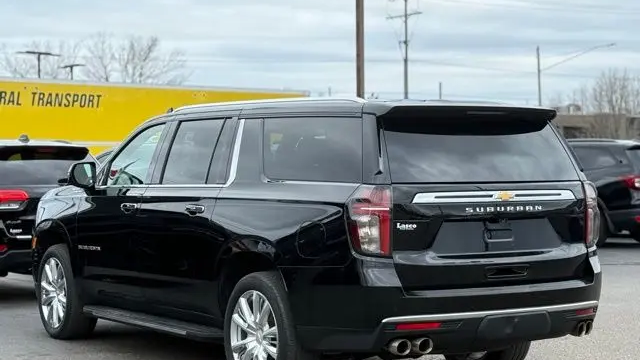 2023 Chevrolet Suburban High Country