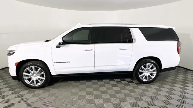 2023 Chevrolet Suburban High Country