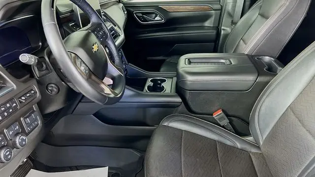 2023 Chevrolet Suburban High Country