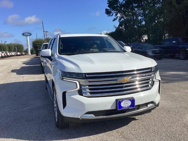 2023 Chevrolet Suburban High Country — photo 1 of 12