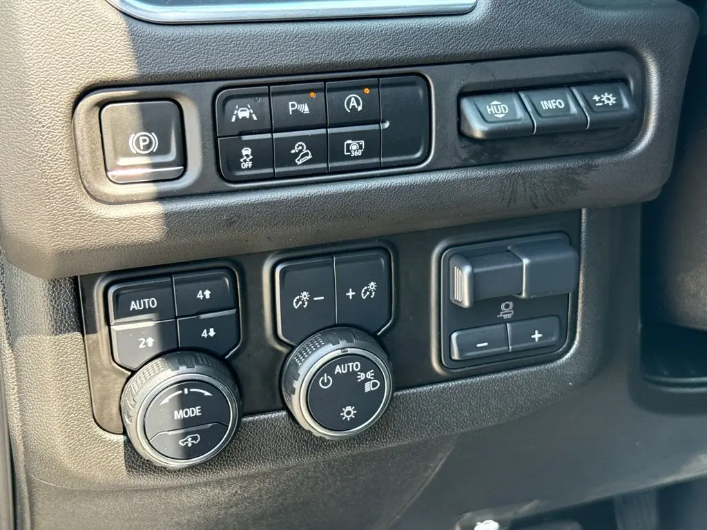 2024 Chevrolet Suburban - $65,900