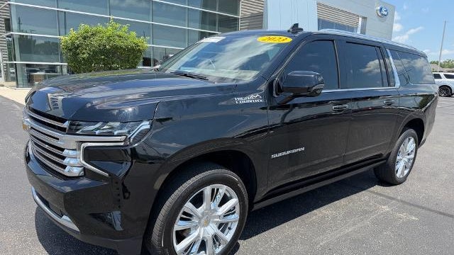 2023 Chevrolet Suburban High Country