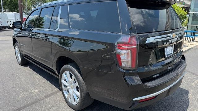 2023 Chevrolet Suburban High Country