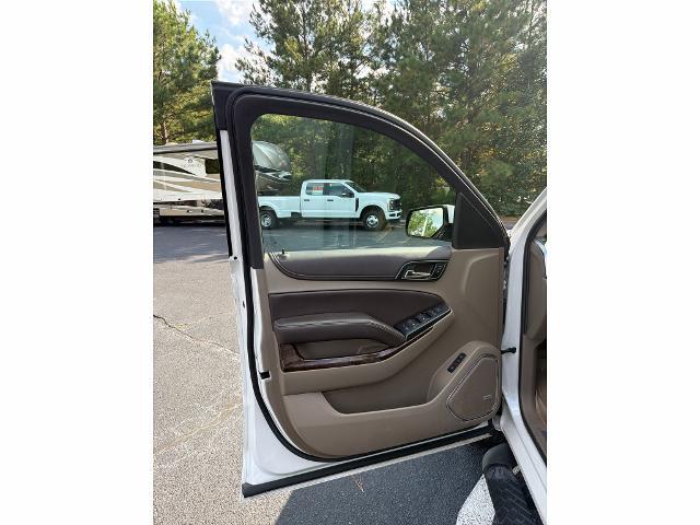 2017 Chevrolet Suburban - $11,853
