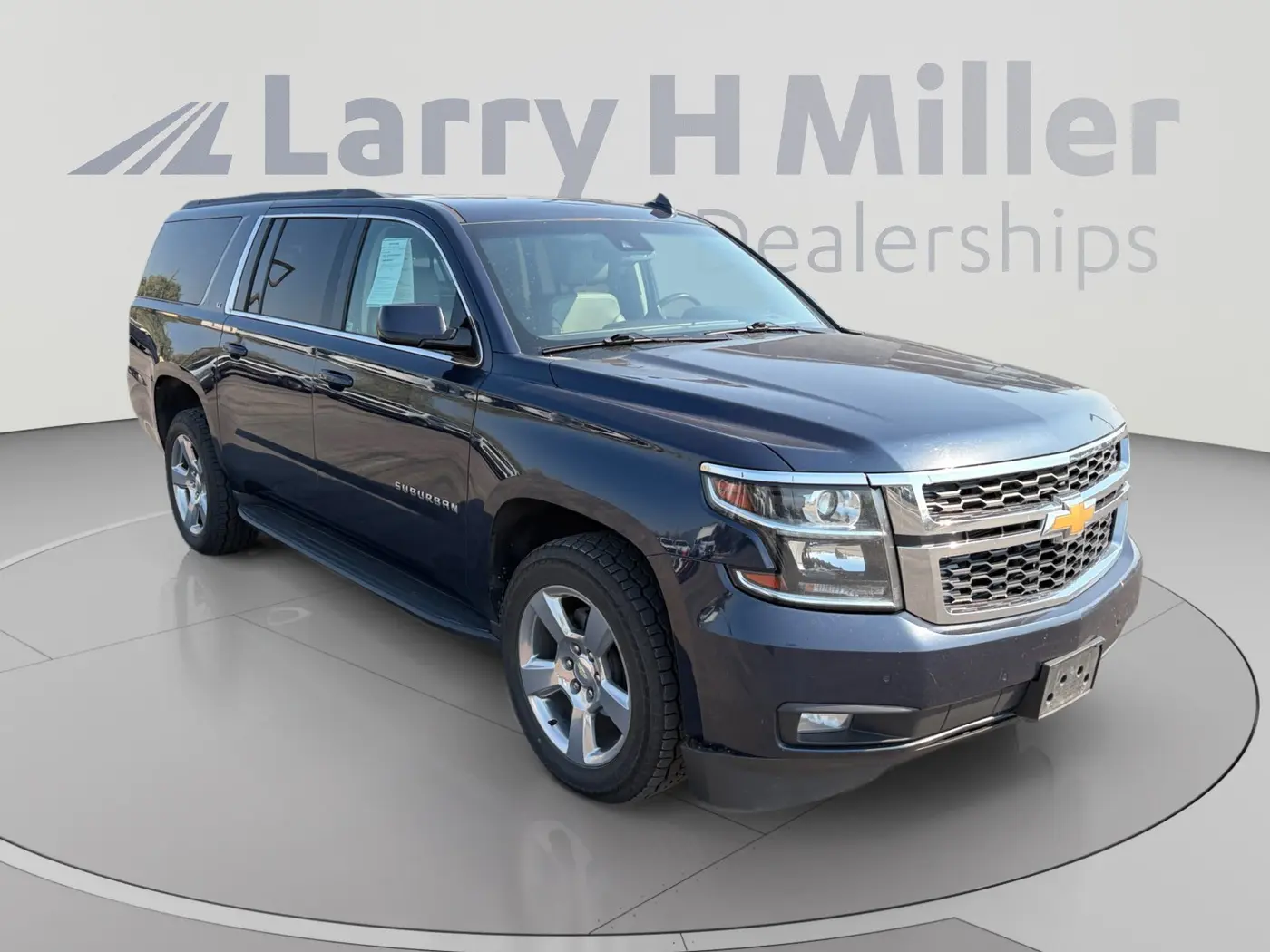 2017 Chevrolet Suburban - $14,888