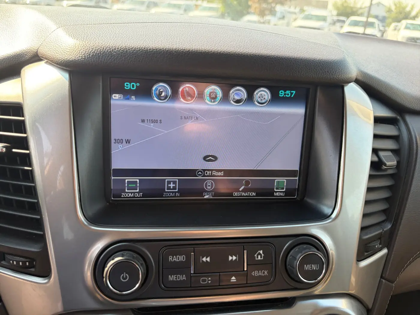 2017 Chevrolet Suburban - $14,888