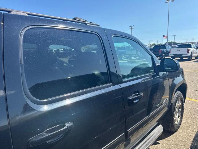 2012 Chevrolet Suburban - $2,780
