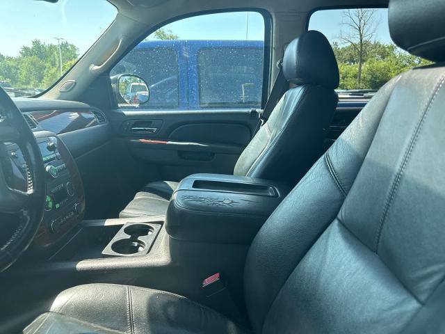 2012 Chevrolet Suburban - $2,780