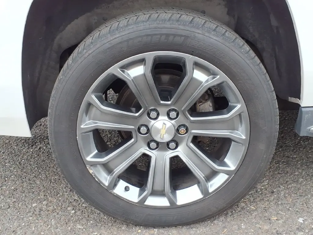 2018 Chevrolet Suburban - $19,990