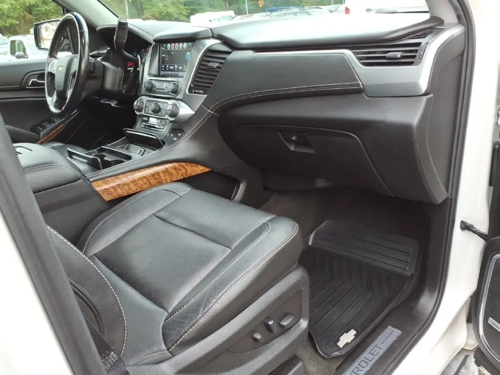 2018 Chevrolet Suburban - $19,990