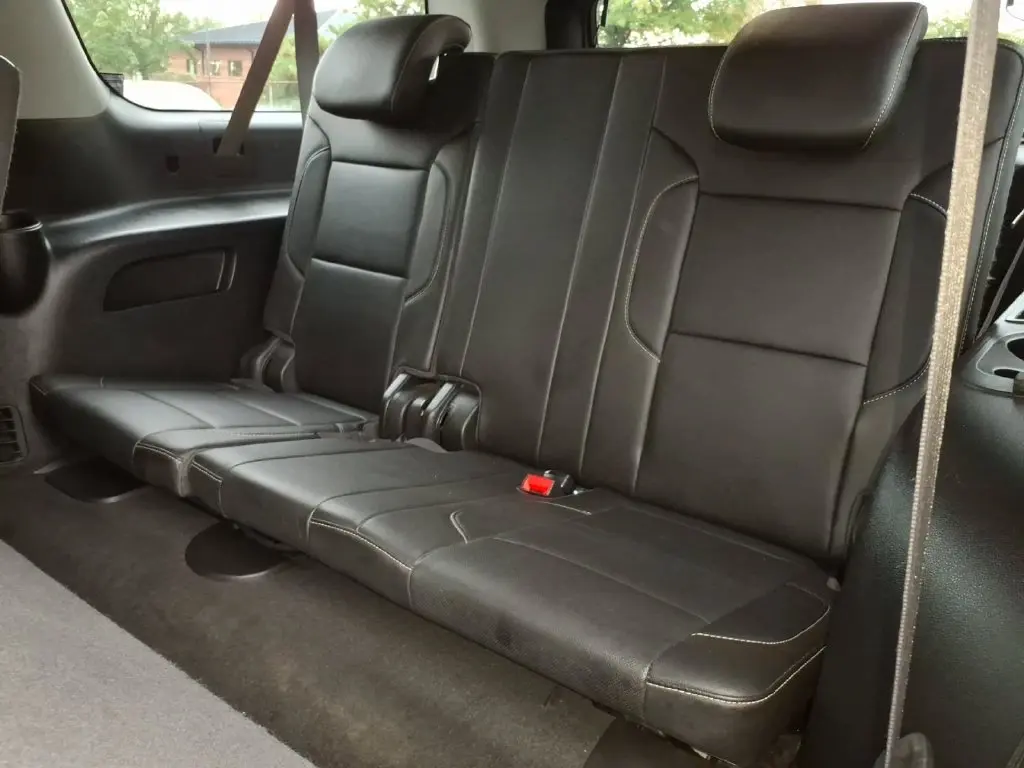 2018 Chevrolet Suburban - $19,990