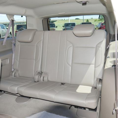 2020 Chevrolet Suburban - $27,999