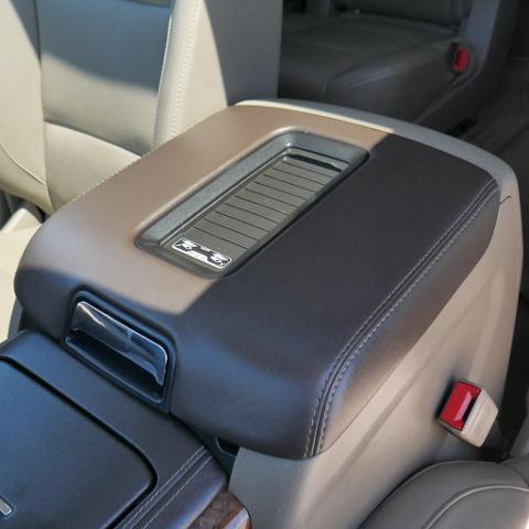 2020 Chevrolet Suburban - $27,999