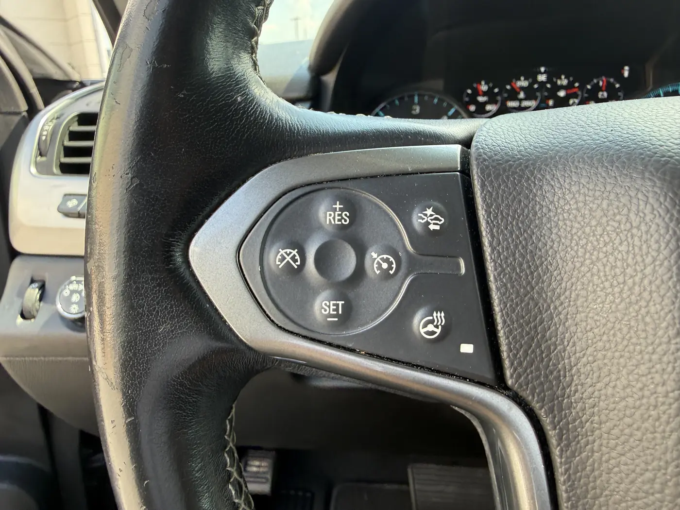 2019 Chevrolet Suburban - $29,750